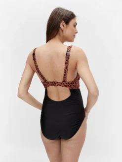 Mamalicious Badpakken Zonder Beugel Bustier Badpak New Mynthe Dames Zwart -NA-KD Winkel 068b1f65233eff730a511cc52a0cf326 scaled