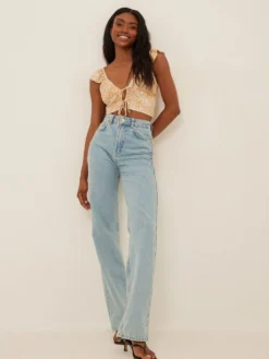 NA-KD Blouse Tops Blouse Dames Pasteelgeel -NA-KD Winkel 07cb62cf7f9f68ecee347ae063650bd9 scaled