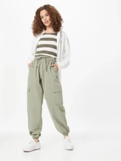 About You T-shirts Shirt Lamya Dames Kaki 9 About You T-shirts Shirt Lamya Dames Kaki -NA-KD Winkel 0fbc3de3e5271744eeb2f6177ace25bb scaled