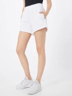 Abercrombie & Fitch Shorts Regular Broek VINTAGE SUNDAY Dames Wit -NA-KD Winkel 109eca780b83726f8038f18916a6323a scaled