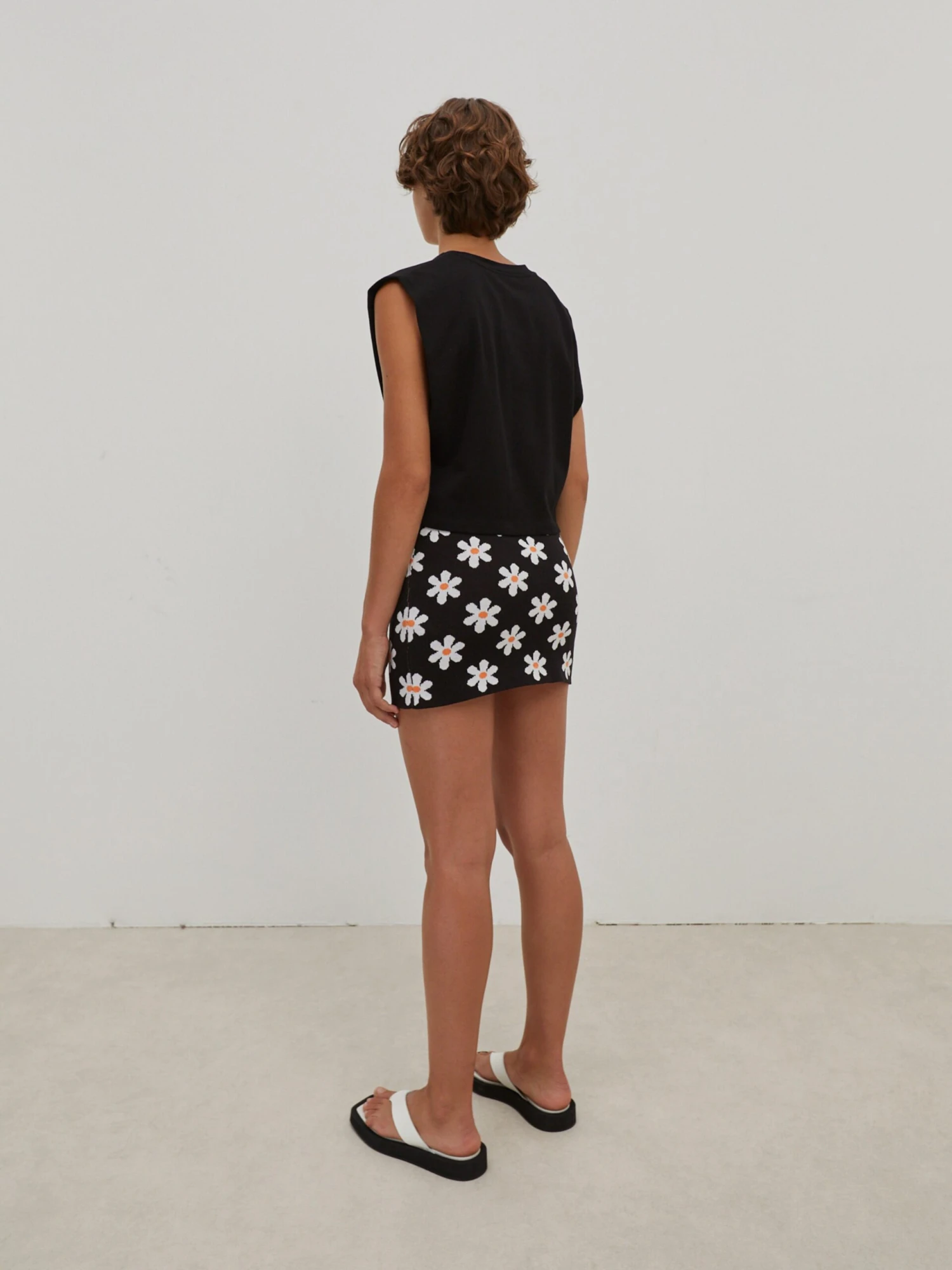 EDITED Crop Tops Top Milena Dames Zwart 4 EDITED Crop Tops Top Milena Dames Zwart - Afbeelding 4