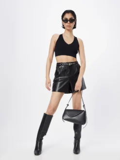 Iceberg Crop Tops Top MAGLIA Dames Zwart 9 Iceberg Crop Tops Top MAGLIA Dames Zwart -NA-KD Winkel 16c94e84da0ab01bc7d8d01e491283ec scaled