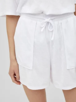 Vila Shorts Loosefit Broek Lule Dames Wit -NA-KD Winkel 2fa551eb74aea16761c377ff33c63be4 scaled