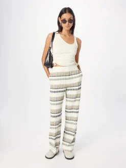 Tanktops Top Lucinda Dames Crème -NA-KD Winkel 3087fbe4fdc77e9bfb04add52fc85a66 scaled