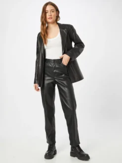 Fransa Tanktops Top Zulu Dames Wit -NA-KD Winkel 38063748d43ef381c5fe7843971c5ca9 scaled