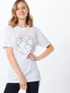 T-shirts Shirt Planet Earth Dames Wit -NA-KD Winkel 388eba752564e5d7cdf390fa253150be scaled