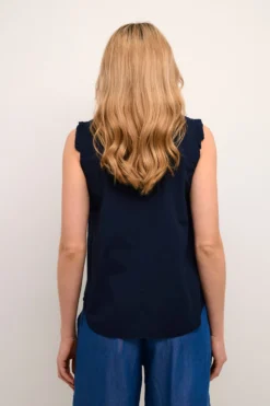 Kaffe Blouse Tops Blouse Elene Dames Donkerblauw -NA-KD Winkel 438309730769fe86b40d91ae7799caaa scaled