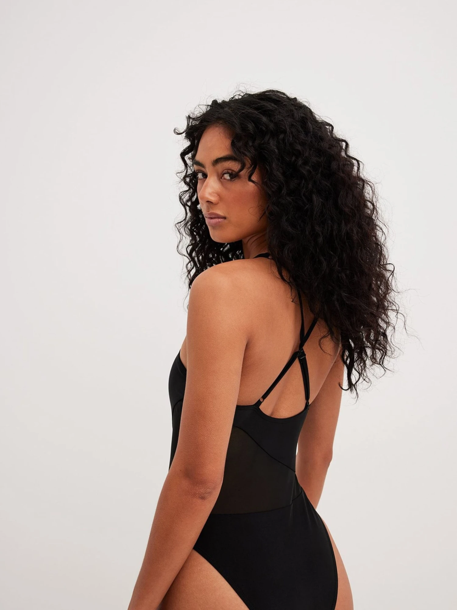 NA-KD Badpakken Zonder Beugel Badpak Dames Zwart 2 NA-KD Badpakken Zonder Beugel Badpak Dames Zwart - Afbeelding 2