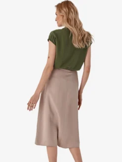 T-shirts Shirt PABLA Dames Groen -NA-KD Winkel 46b751cf26bad6d9dec5445c01b63aec scaled