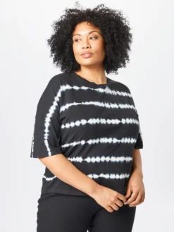 T-shirts Shirt BUSTER Dames Zwart -NA-KD Winkel 4e0108b28a30a136dff1c69991dfa095 scaled