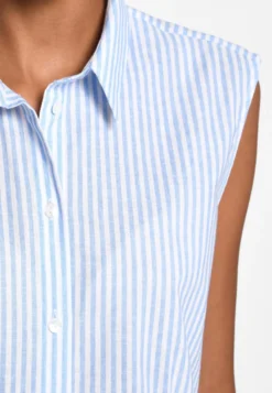 Blouse Tops Blouse Dames Lichtblauw / Wit -NA-KD Winkel 4f5e9d2f49e474944fd2cb35d3e1b444 scaled