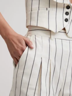 Shorts Regular Broek Elsa Dames Wit -NA-KD Winkel 5d4315e2b5848cb4d9384309d648ceca scaled