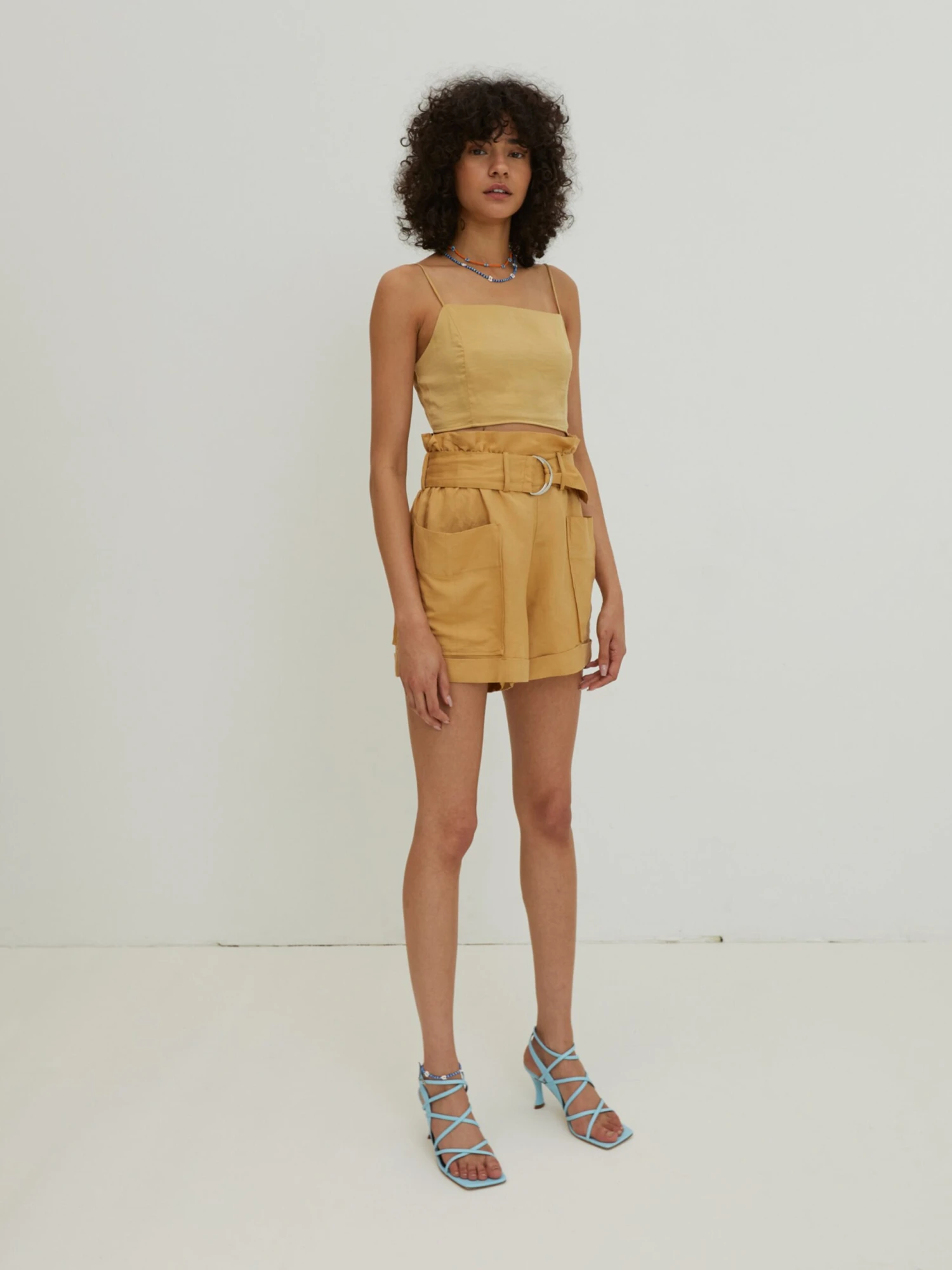 EDITED Shorts Wide Leg Bandplooibroek Miley Dames Curry 4 EDITED Shorts Wide Leg Bandplooibroek Miley Dames Curry - Afbeelding 4