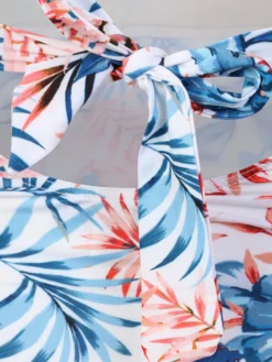 Halter Badpakken Triangel Badpak NAGEUR Dames Gemengde Kleuren -NA-KD Winkel 716d2a480ee238cba778d22a2173a605 scaled