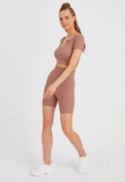 T-shirts Shirt Dames Bruin -NA-KD Winkel 75f8c8b65b4faf6684674fed55adadc6 scaled