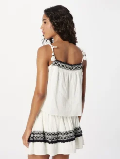 Pepe Jeans Blouse Tops Blouse Beni Dames Offwhite -NA-KD Winkel 7acf98f60621127b443ccea733d5c2be scaled