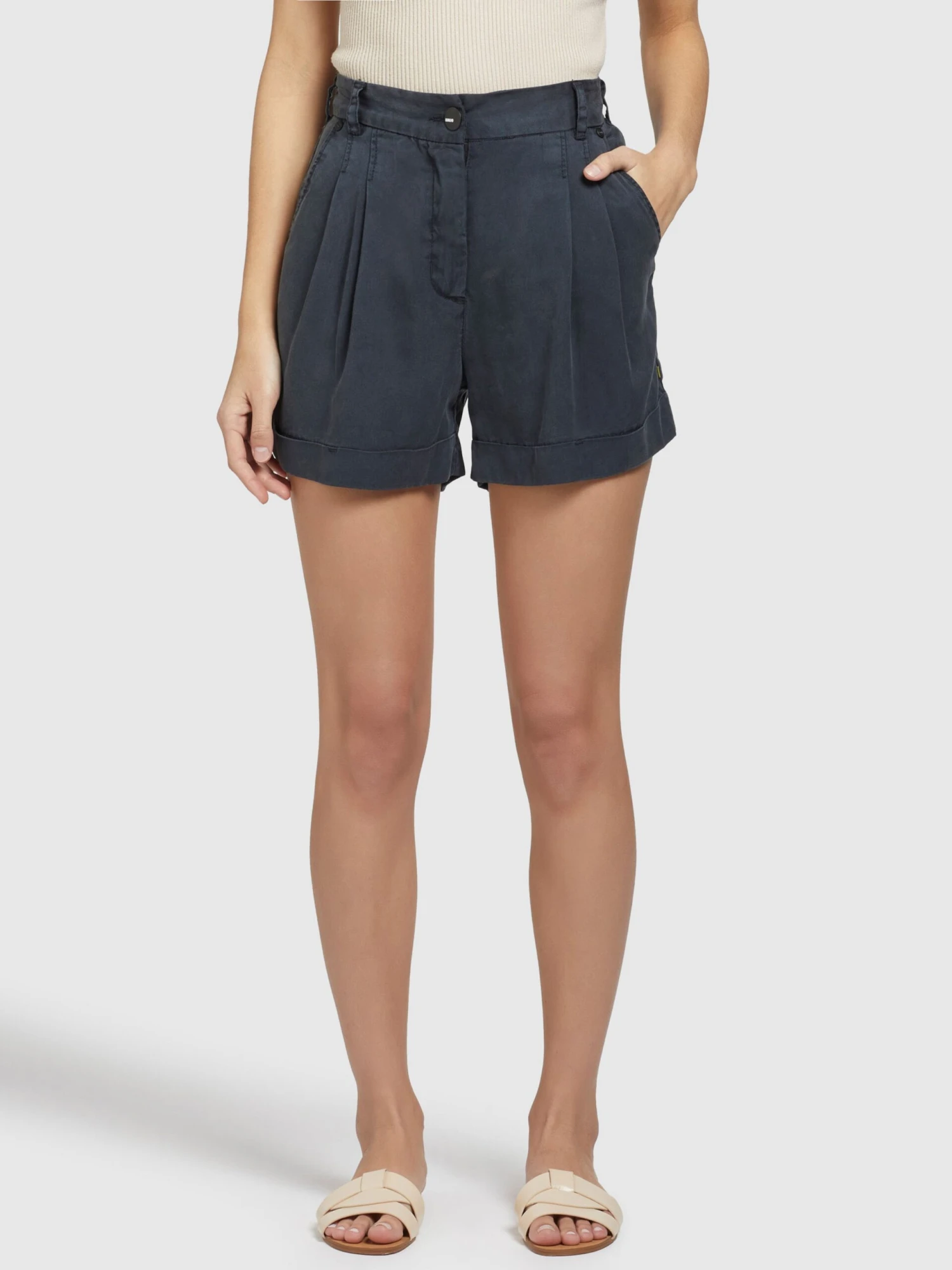 Khujo Shorts Loosefit Bandplooibroek Elida Dames Donkerblauw 2 Khujo Shorts Loosefit Bandplooibroek Elida Dames Donkerblauw - Afbeelding 2