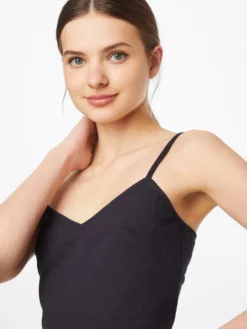 Crop Tops Top EBENE Dames Navy -NA-KD Winkel 93485ac00b1f77602d1fbcb075cb6b7a scaled