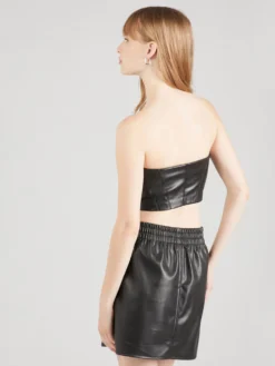 ONLY Crop Tops Top BLAKE Dames Zwart 8 ONLY Crop Tops Top BLAKE Dames Zwart -NA-KD Winkel 96835a66c816182094f8b14bce893f37 scaled