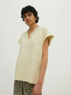 EDITED T-shirts Shirt Louisa Dames Groen -NA-KD Winkel 9fbfdf33a8c9c135747882858c9be543 scaled