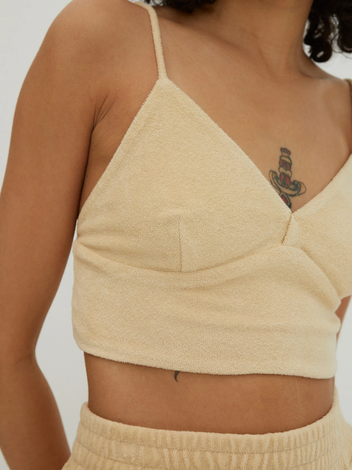EDITED Crop Tops Top Penny Dames Beige 2 EDITED Crop Tops Top Penny Dames Beige - Afbeelding 2