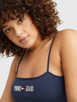 Tommy Jeans Curve Crop Tops Top Dames Navy 9 Tommy Jeans Curve Crop Tops Top Dames Navy -NA-KD Winkel a94e9e3e83cdaa8720138c09eea8cbc7 scaled