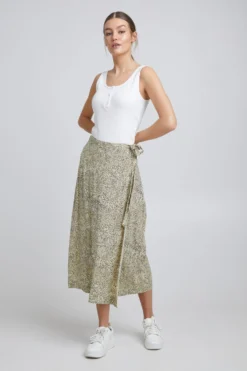 ICHI Tanktops Top SUPER Dames Wit 8 ICHI Tanktops Top SUPER Dames Wit -NA-KD Winkel aaac4c06b4ade0ce3e65b0a30476efd2 scaled