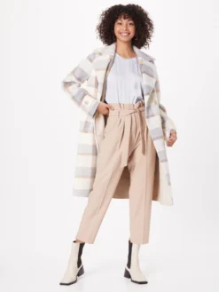 MORE&MORE T-shirts Shirt Dames Pastelblauw -NA-KD Winkel b4b97b4958fb9117aad6314d6c48c375 scaled