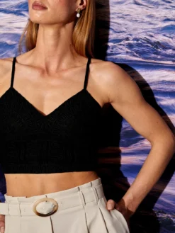 Crop Tops Top Cara Dames Zwart -NA-KD Winkel beb757e833f6290e064069d3f93ec45b scaled