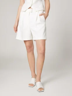 Shorts Regular Bandplooibroek Elisa Dames Offwhite -NA-KD Winkel c225c1b00a460491292042fbcb7cbc8a scaled