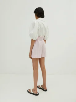 EDITED Shorts Wide Leg Broek Lorain Dames Lila 8 EDITED Shorts Wide Leg Broek Lorain Dames Lila -NA-KD Winkel c3c11000f17a6c334b5ab1b37ff6083b scaled