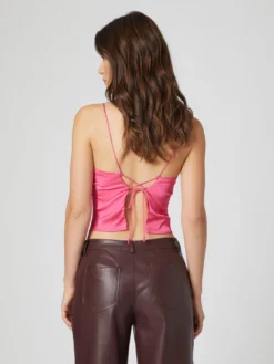 Crop Tops Top Rachel Dames Pink 8 Crop Tops Top Rachel Dames Pink -NA-KD Winkel c4e02fc8a3933228349f08e7afa048c7 scaled