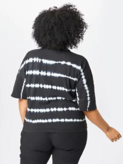 T-shirts Shirt BUSTER Dames Zwart -NA-KD Winkel cc2adb8890f88473c3366474ab1f8182 scaled