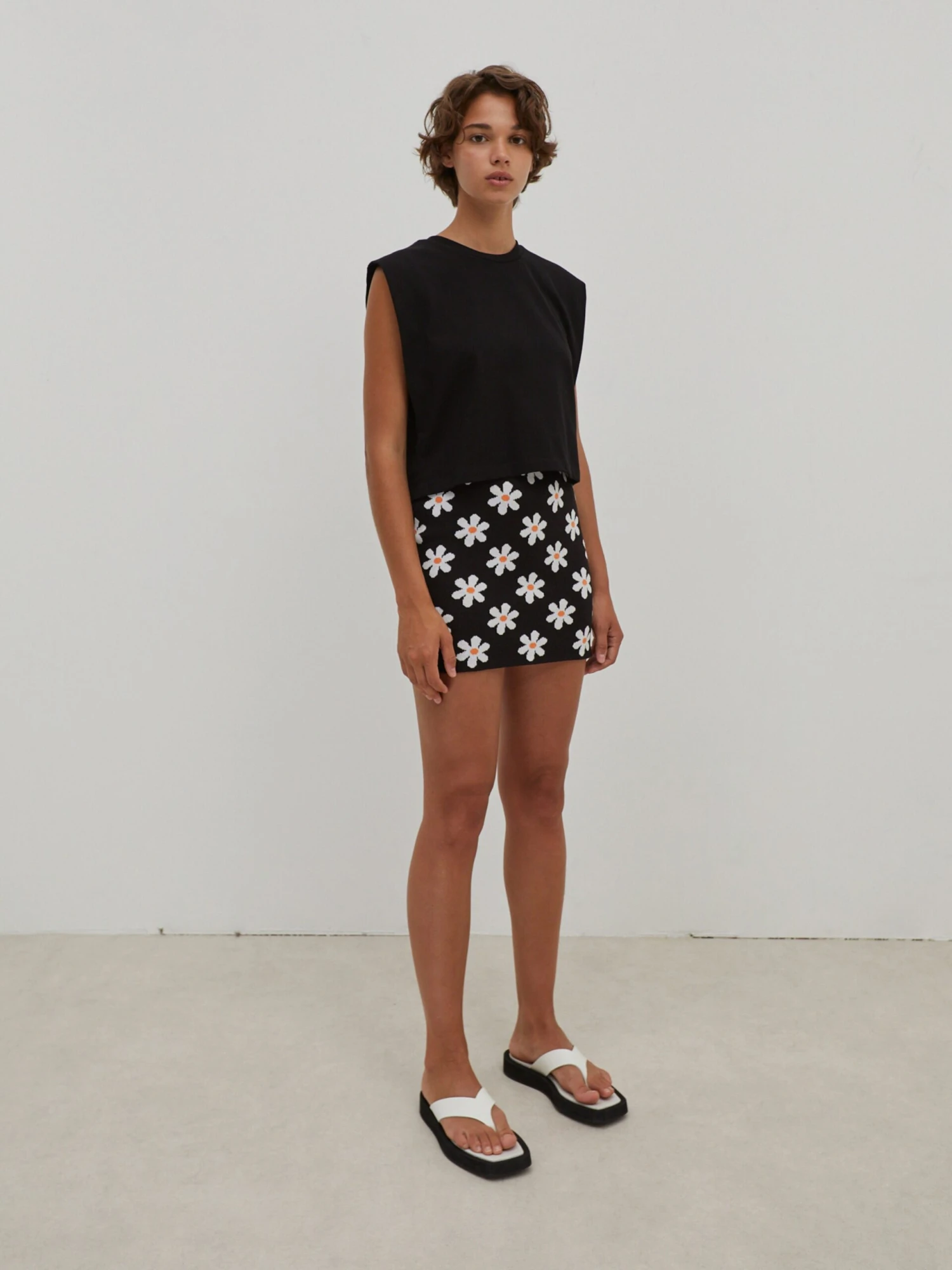 EDITED Crop Tops Top Milena Dames Zwart 5 EDITED Crop Tops Top Milena Dames Zwart - Afbeelding 5