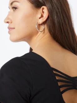 About You T-shirts Shirt Ayana Dames Zwart 9 About You T-shirts Shirt Ayana Dames Zwart -NA-KD Winkel fef5ac762f9959815c4e3137e277750f scaled